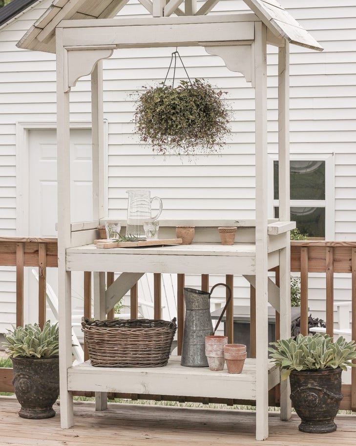 backyard decor ideas potting bench