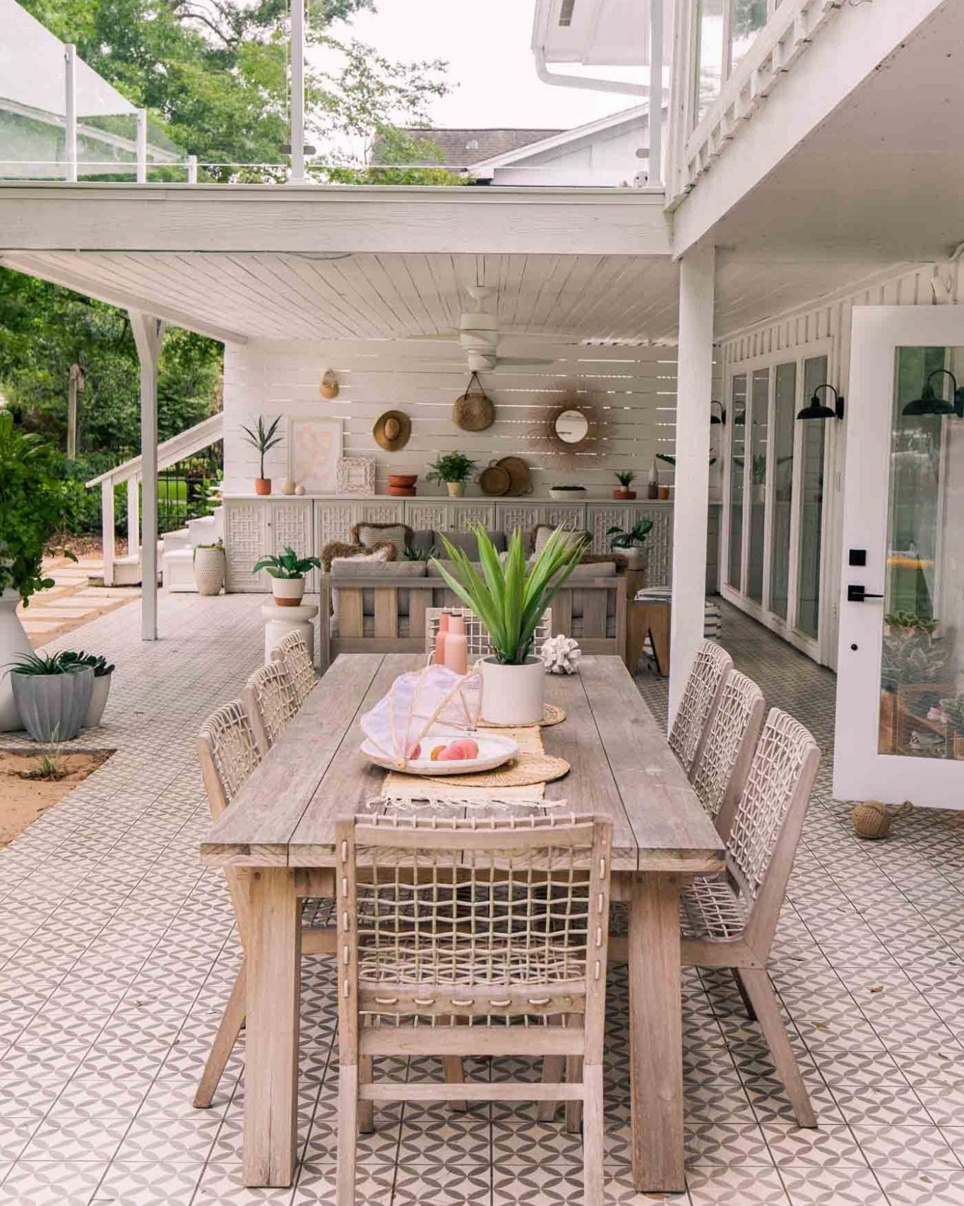 backyard decor ideas tiled patio
