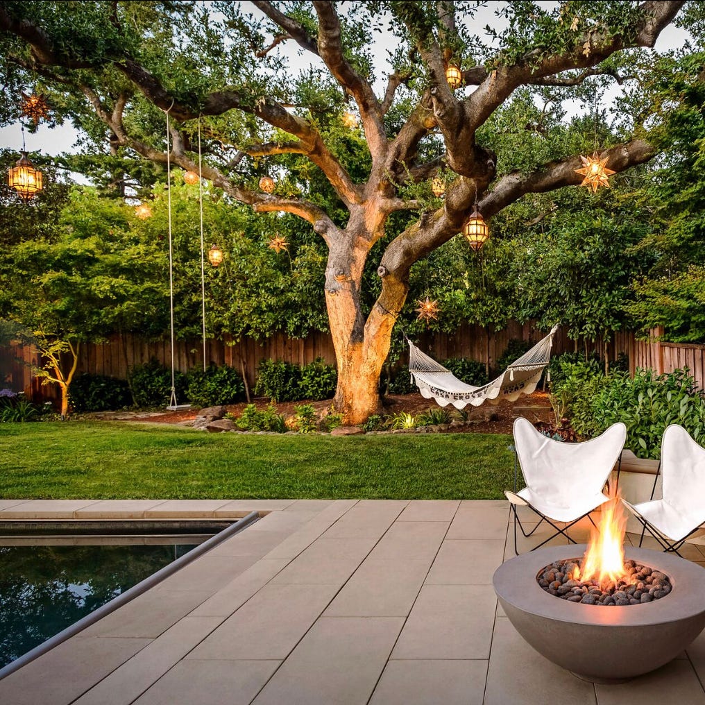 backyard decor ideas tree